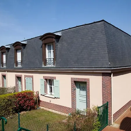 Modern Townhouse In With Secure Parking * Honfleur