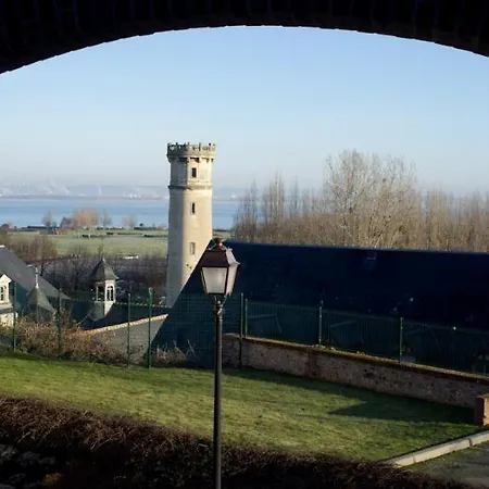 Modern Townhouse In With Secure Parking Дом отдыха *