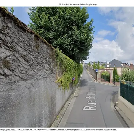 Дом отдыха Modern Townhouse In With Secure Parking *