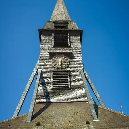 Modern Townhouse In With Secure Parking Онфлёр