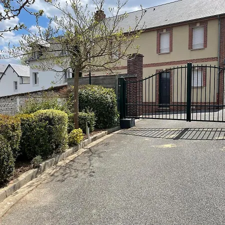 Modern Townhouse In With Secure Parking * Honfleur