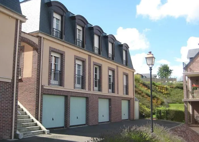 Holiday home Modern Townhouse In With Secure Parking *